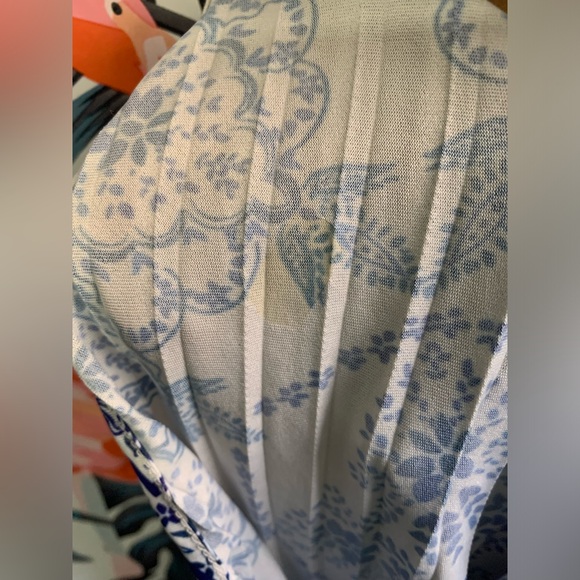 🔥5/$25 H&M Top Sz M (will fit up to a XL) - Picture 5 of 7